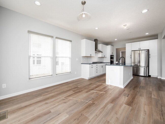 Building Photo - 267 Sage Hill Dr