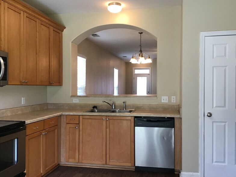 Building Photo - 12 Isle Of Palms E