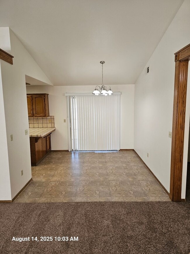 Building Photo - 1845 N Selina Ct