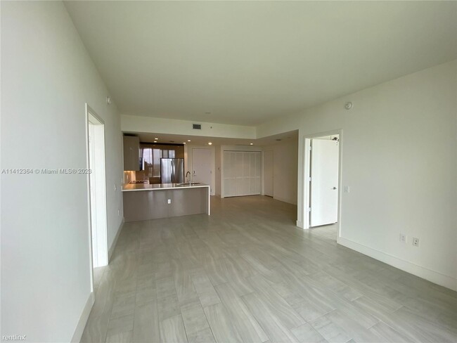 Building Photo - 2 br, 2 bath Condo - 2000 Metropica Way Ap...