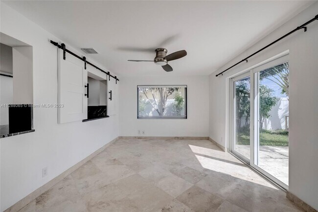 Building Photo - 2742 SE 11th St