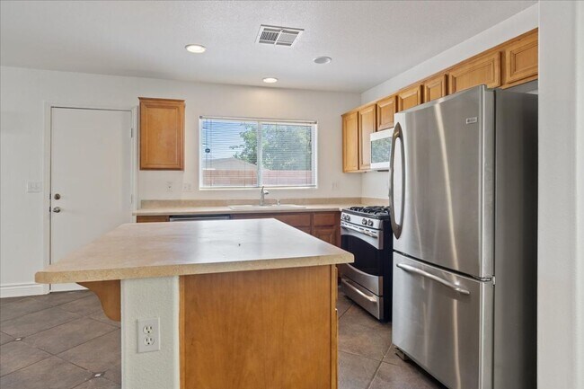 Building Photo - Status: Accepting Applications