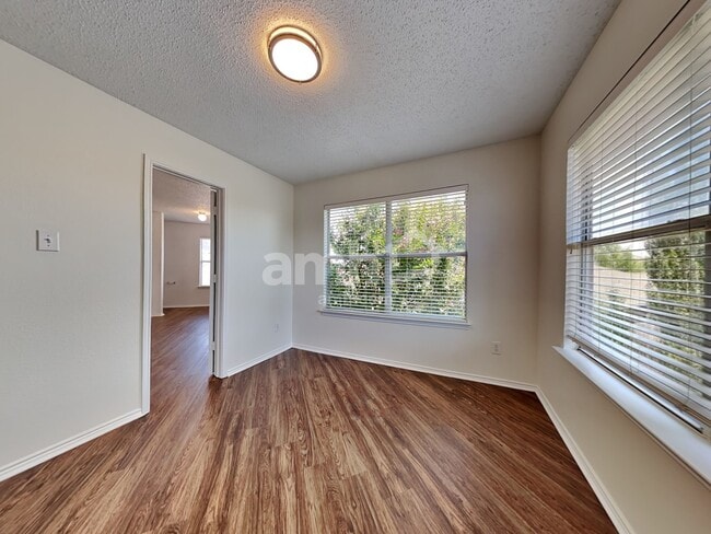 Building Photo - 10408 Wood Leaf Ct