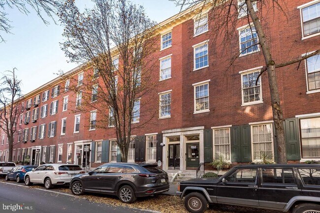 Building Photo - 1716 Pine St