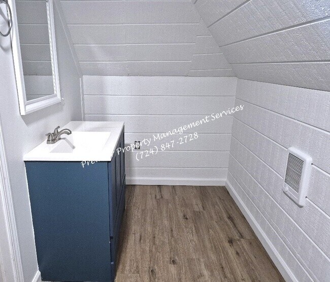 Building Photo - 1525 3rd Ave