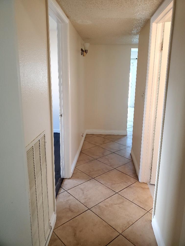 Building Photo - 1430 Clipperton Ave