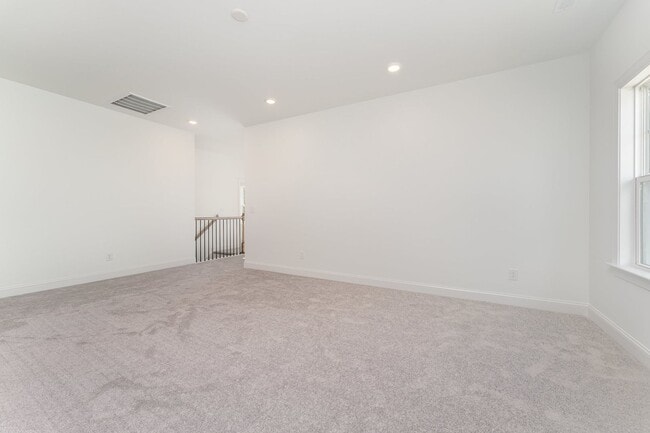 Building Photo - Newly Built 5 Bedroom Home in Knightdale!