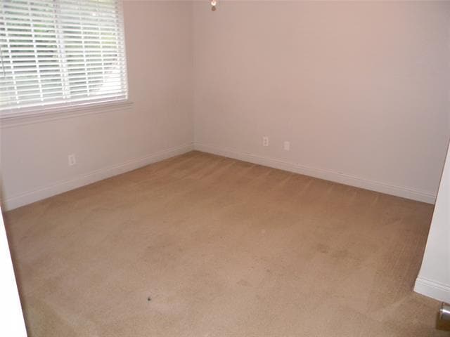 Building Photo - 416 Roland Dr
