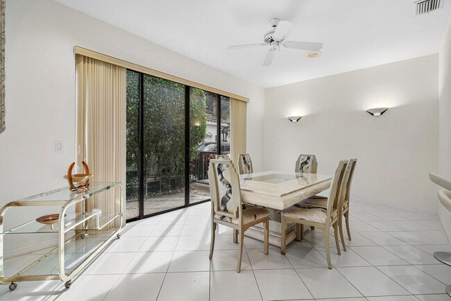 Building Photo - 17099 Ryton Ln