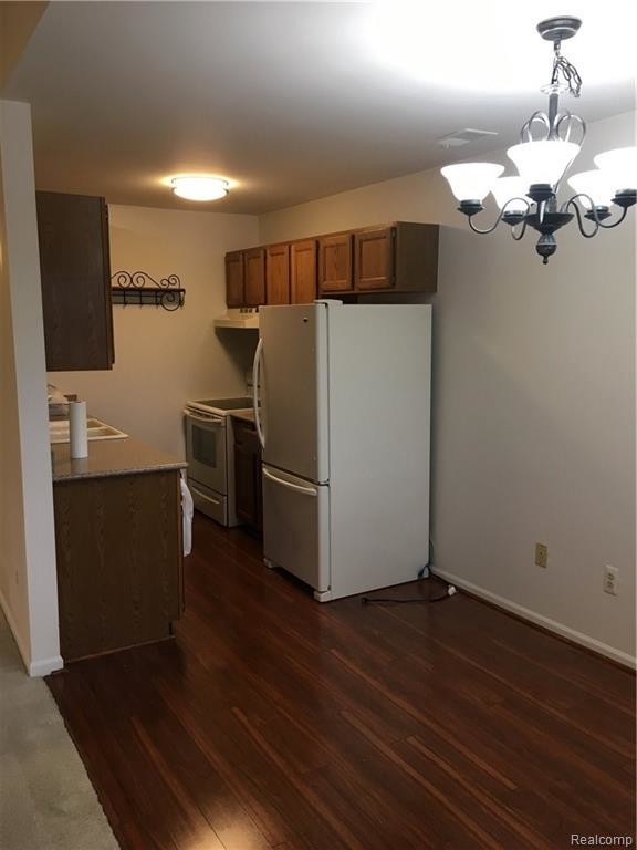 Building Photo - 27552 Harrison Woods Ln