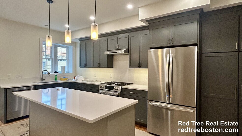 Building Photo - 10 Dwight St