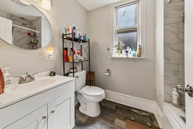 Building Photo - 4 bedroom in Chicago IL 60622