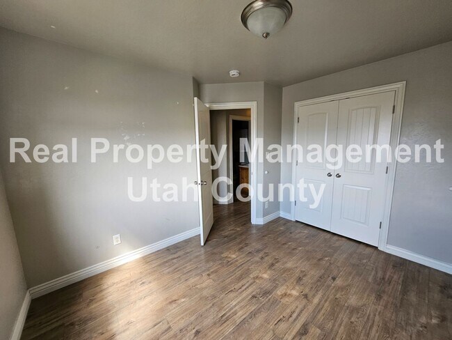 Building Photo - Spanish Fork House