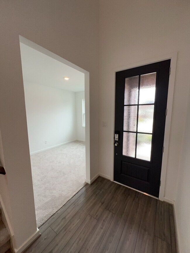 Building Photo - 9719 Lucky knot Ln