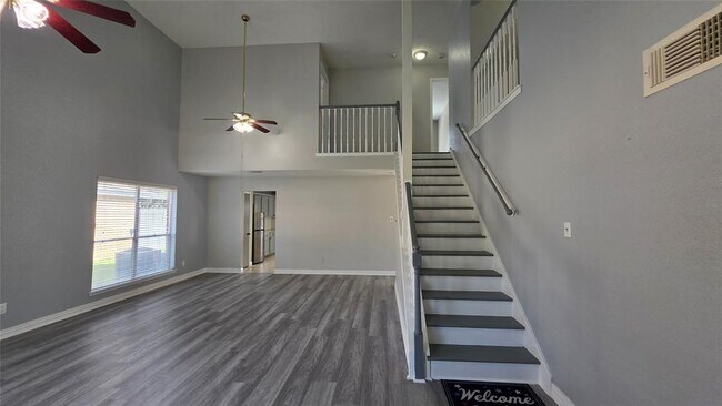 Building Photo - 16403 Salinas Ln