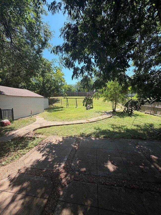 Building Photo - Renovated 2 Story, Large Lot, 3 Bedrooms and 2 1/2 bathrooms