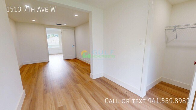 Building Photo - 1513 7th Ave W
