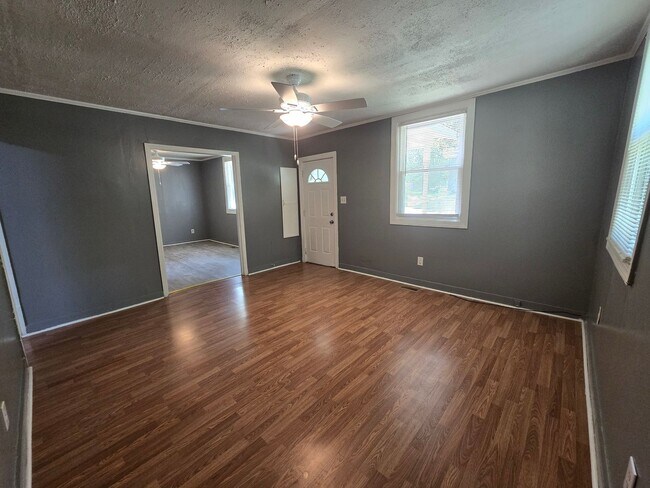 Building Photo - 3401 Meade St