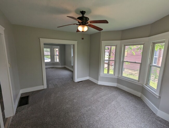 Building Photo - Spacious Colonial Home with Wood Columns a...