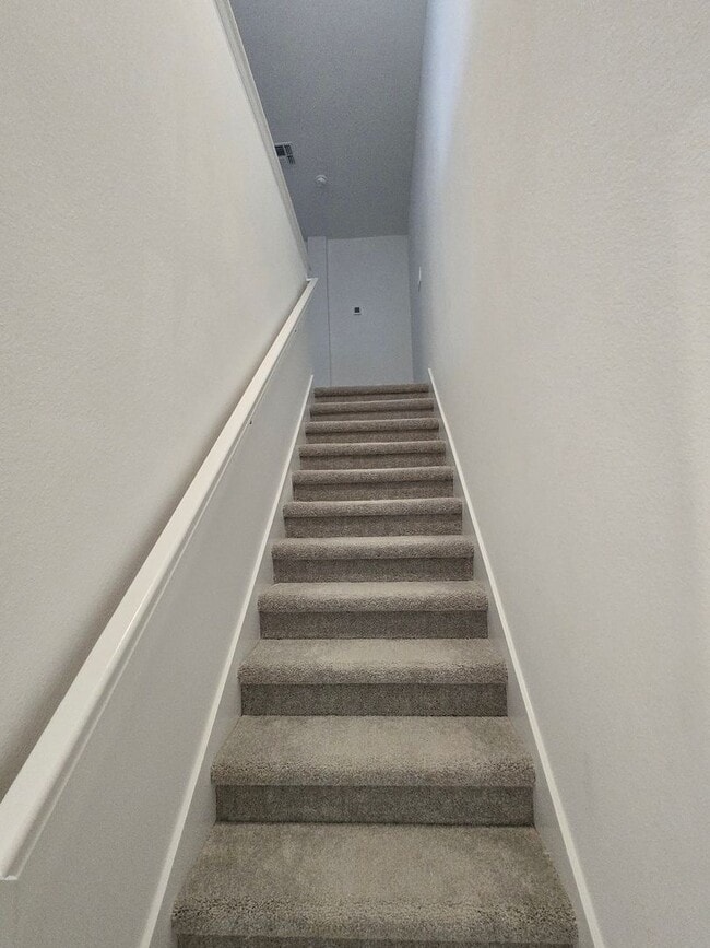 Building Photo - 3 bedroom 2.5 Bath in Tara Baywood