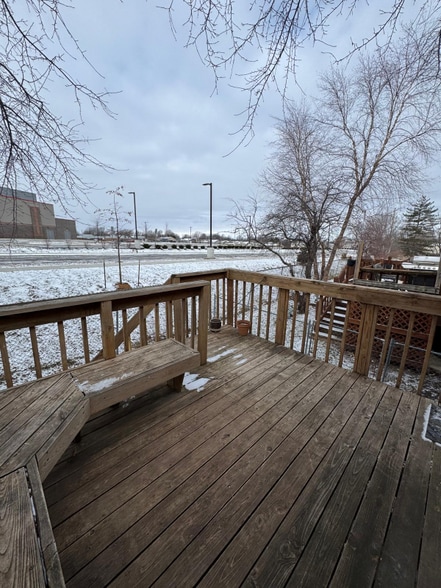 Building Photo - 1414 E Mart-Way Cir