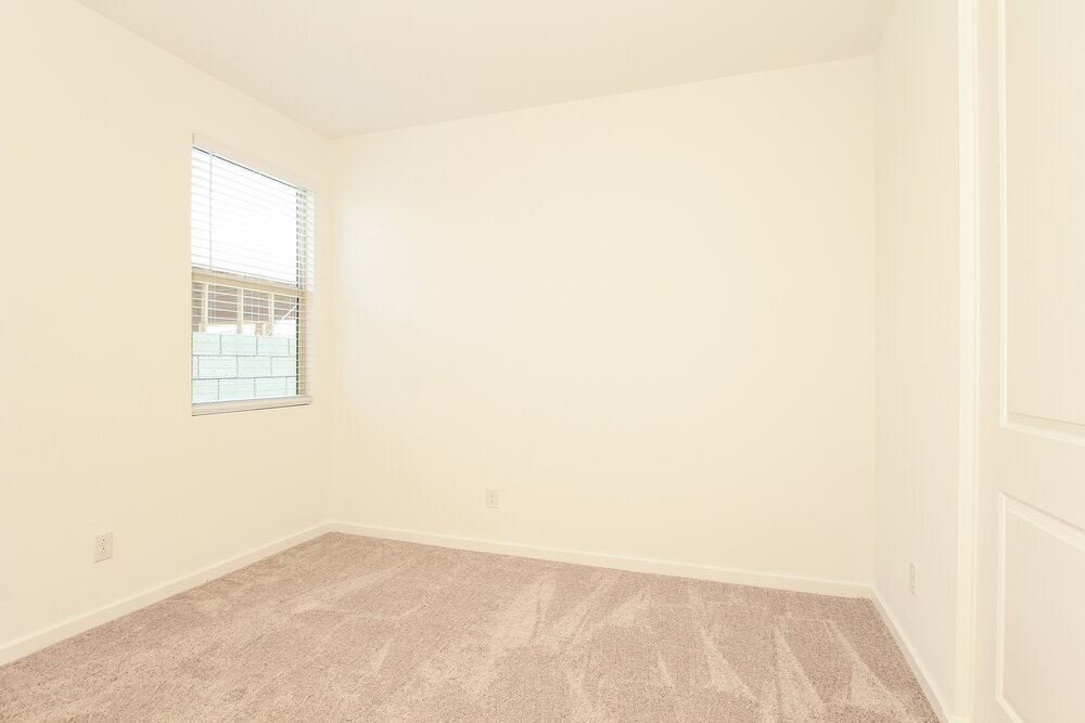 Building Photo - 17342 W Running Deer Trl