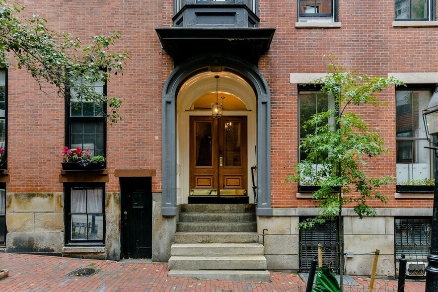 Building Photo - 49 Hancock St