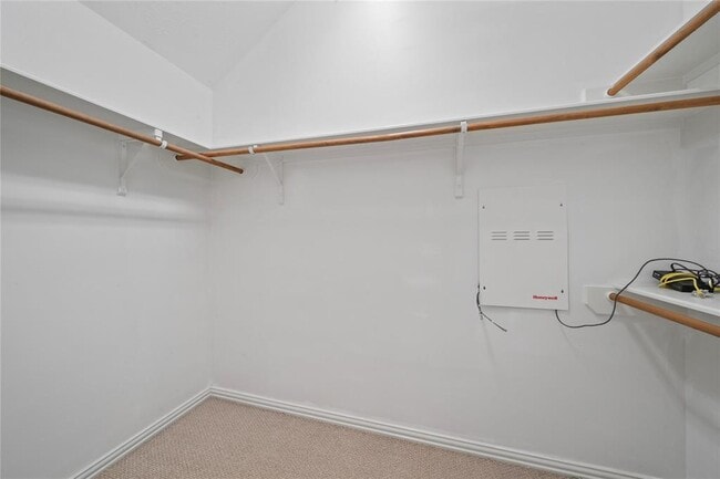 Building Photo - 7030 Thistlewood Park Ct