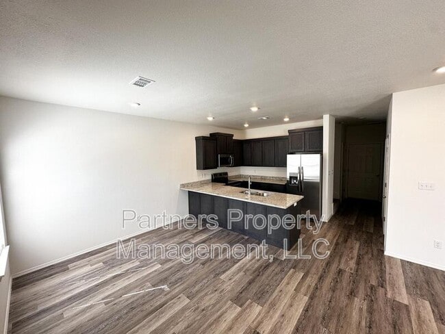 Building Photo - 779 S Amarillo Ave