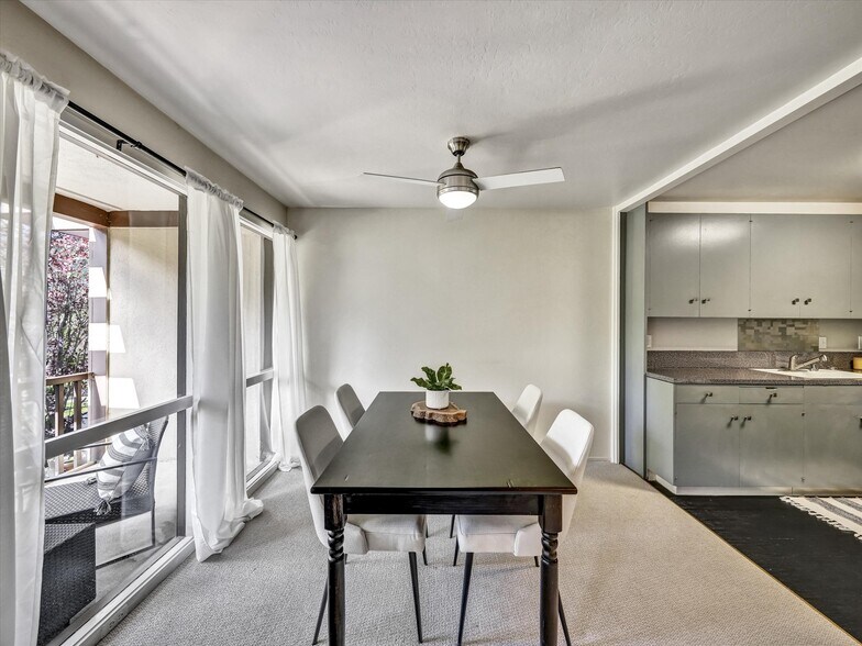 Dining Room - 38 Surrey Ln