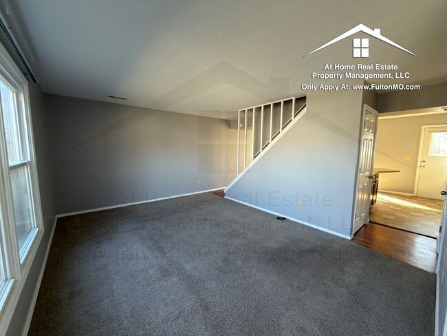 Building Photo - 1904 Springdale Ct