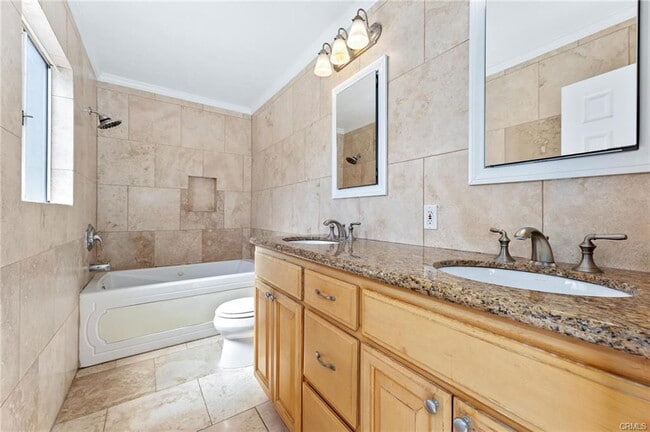 Building Photo - 1421 12th St