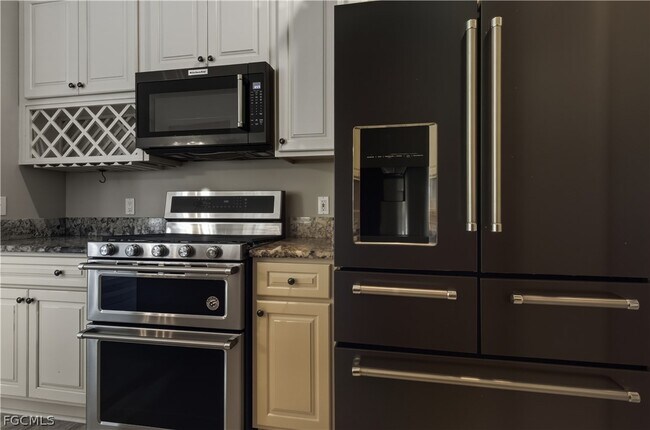 Building Photo - 1105 SE 13th St