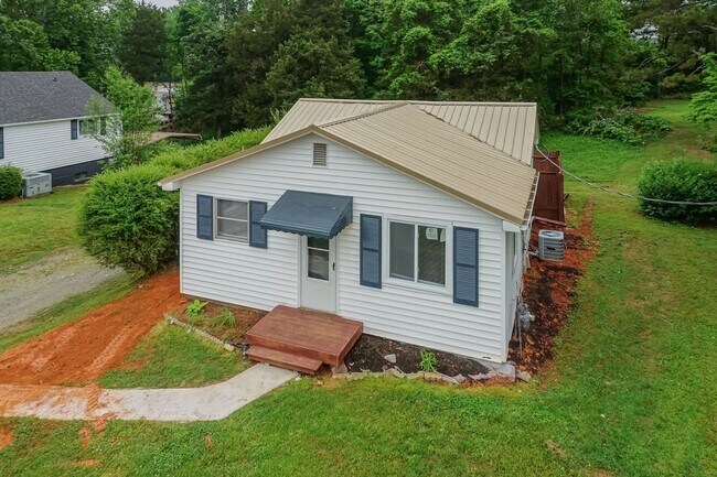 Primary Photo - One Bedroom Private Residence