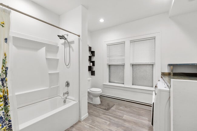 Building Photo - 1136 Fond Du Lac Ave