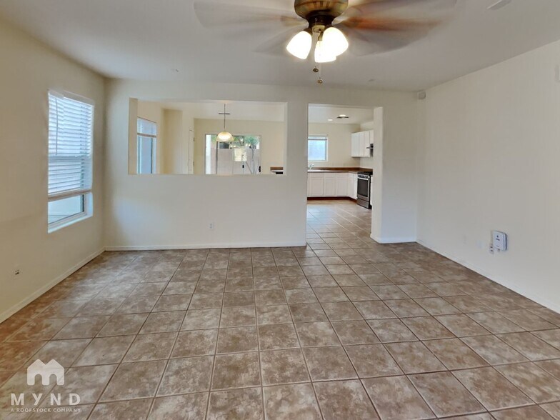 Building Photo - 4230 E Deer Dancer Way