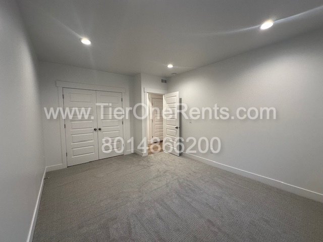 Building Photo - This property offers a NO DEPOSIT option a...