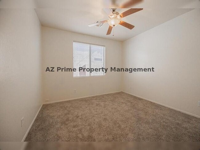 Building Photo - 123 W Elmwood Pl