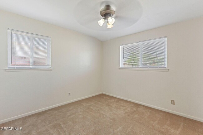 Building Photo - 10060 Kellogg St