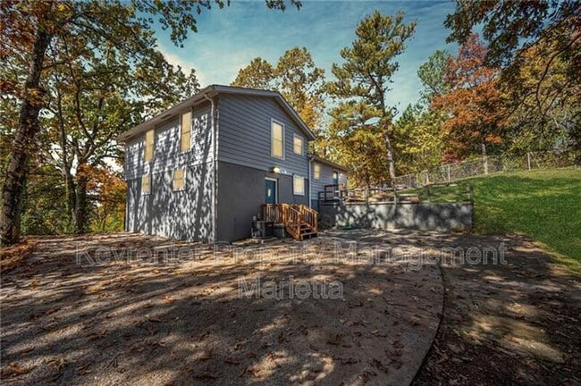 Building Photo - 1056 Azalea Cir NE