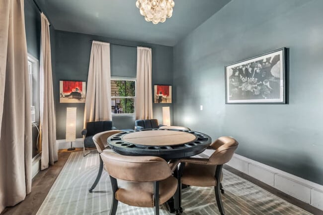 Building Photo - 2850 Hazel Ave