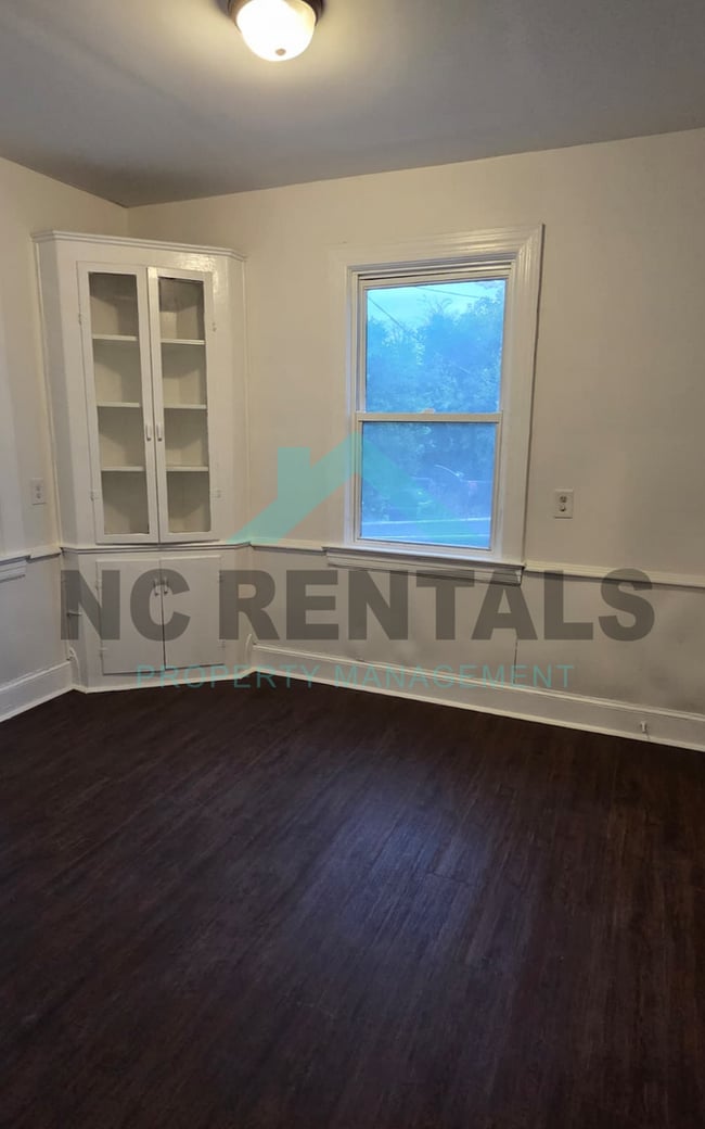 Building Photo - 2907 Bon Air Ave