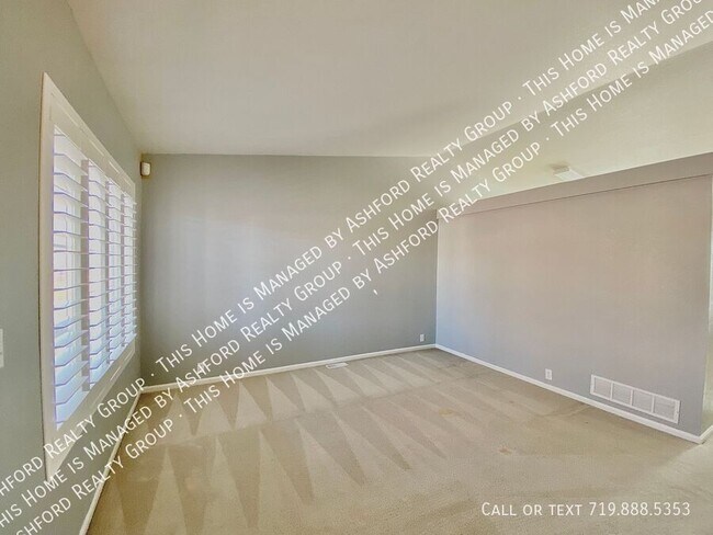 Building Photo - 5719 Ansel Dr