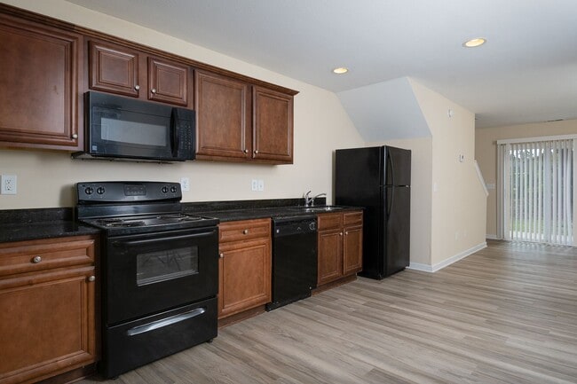 Building Photo - 3bd/2.5bth Northeast Columbia