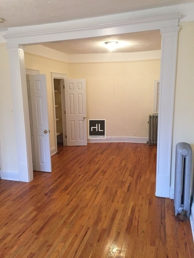 LARGE STUDIO ASTORIA 2523 Steinway St Queens NY 11103 Apartment Finder