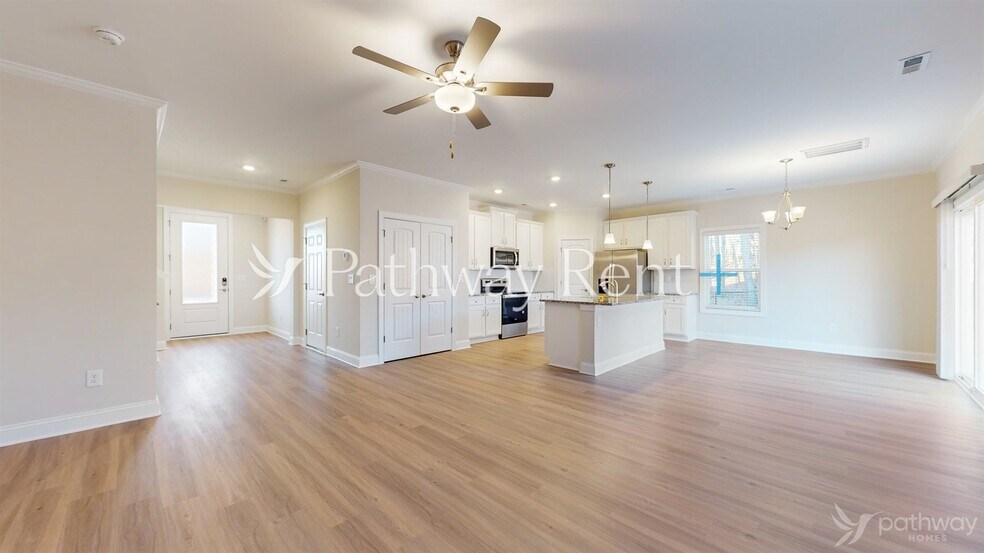 Building Photo - 153 Susannah St