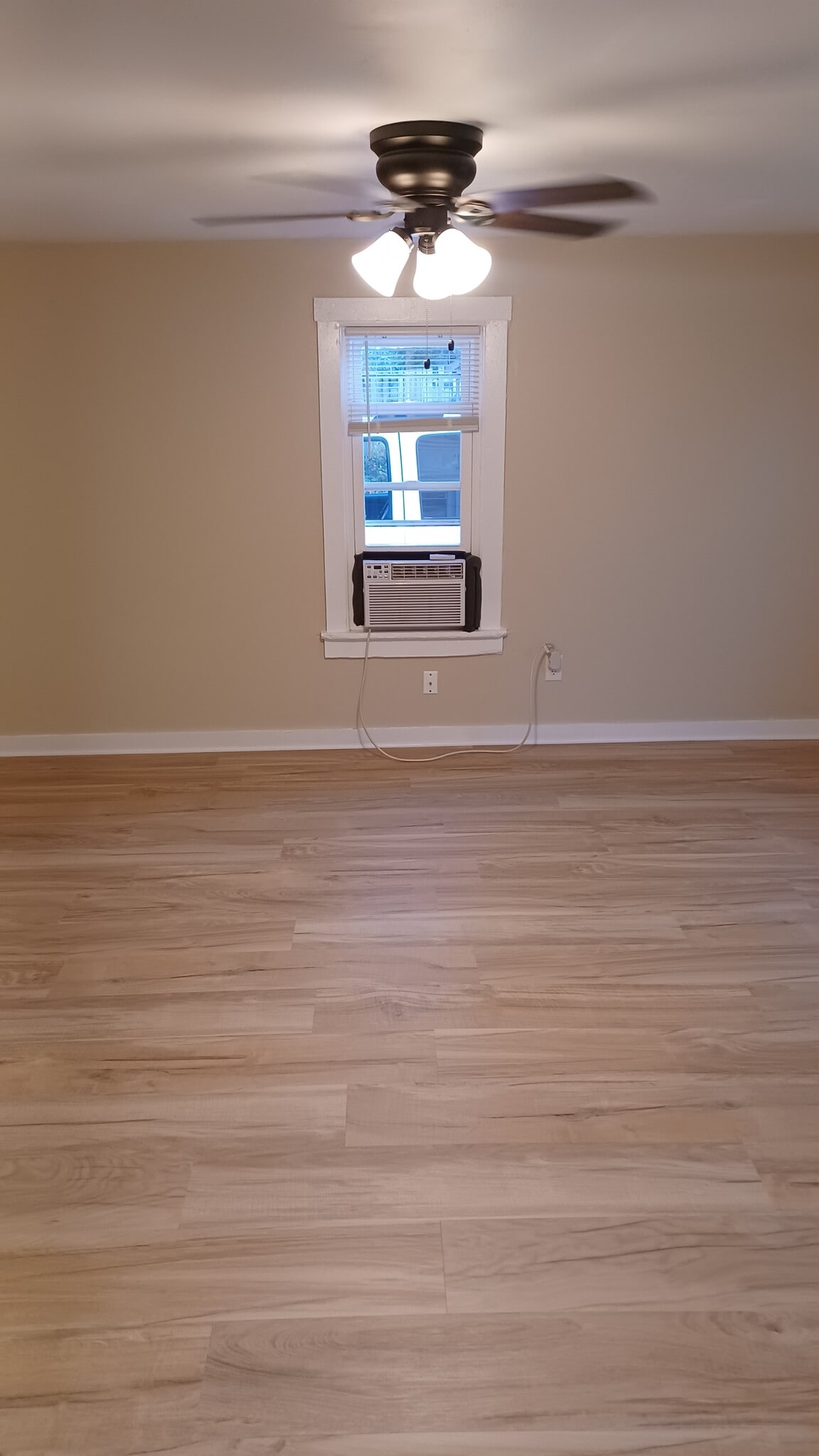 South bedroom - 116 Railroad Ave