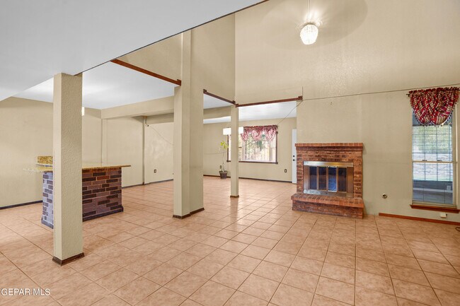 Building Photo - 1325 James Dudley Dr