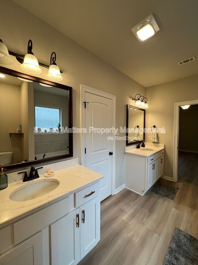 Building Photo - 4669 Sago Palm Cir