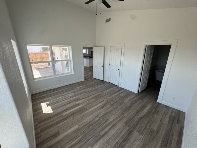 Building Photo - 2709 W Onyx St